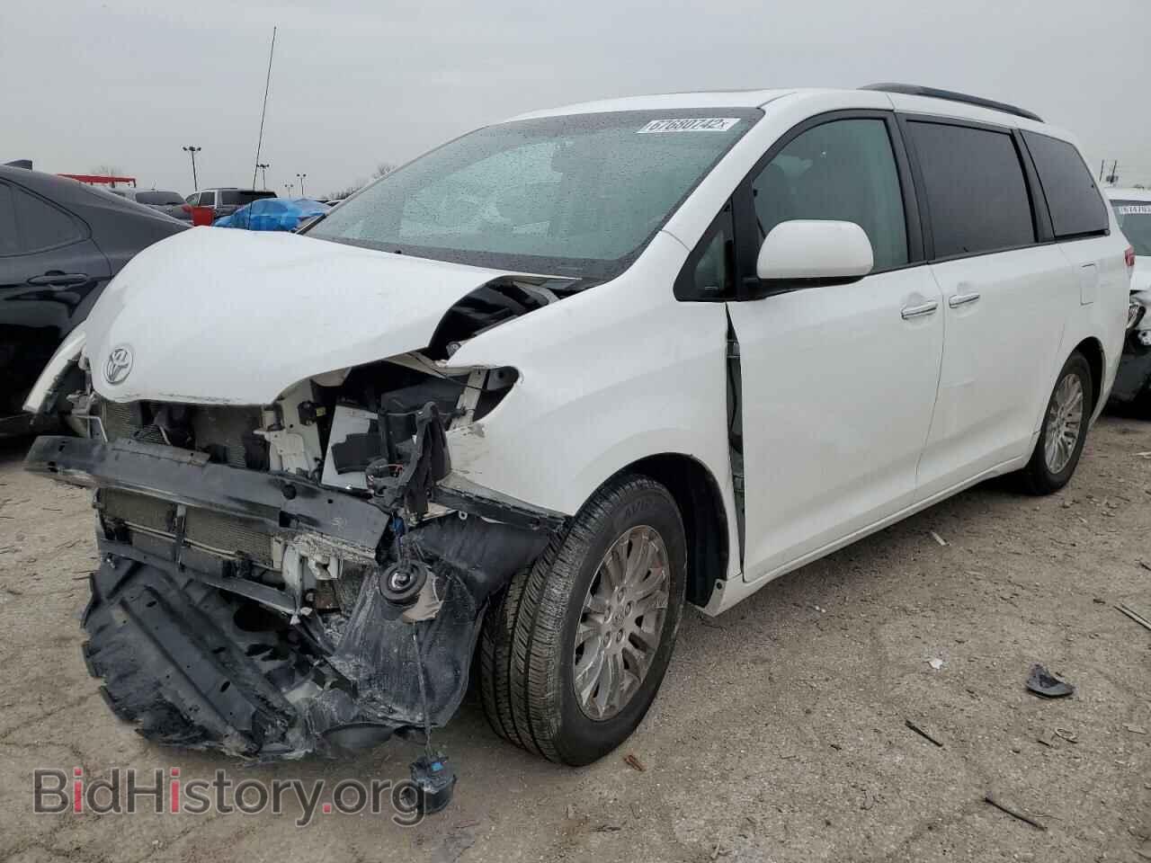 Фотография 5TDYK3DC5CS279885 - TOYOTA SIENNA 2012