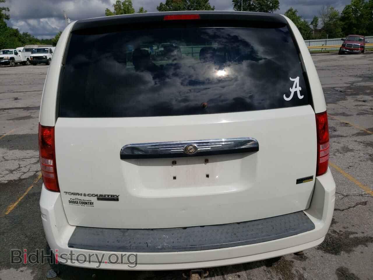 2008 CHRYSLER MINIVAN - VIN: 2A8HR44H38R643209 - Фото 6
