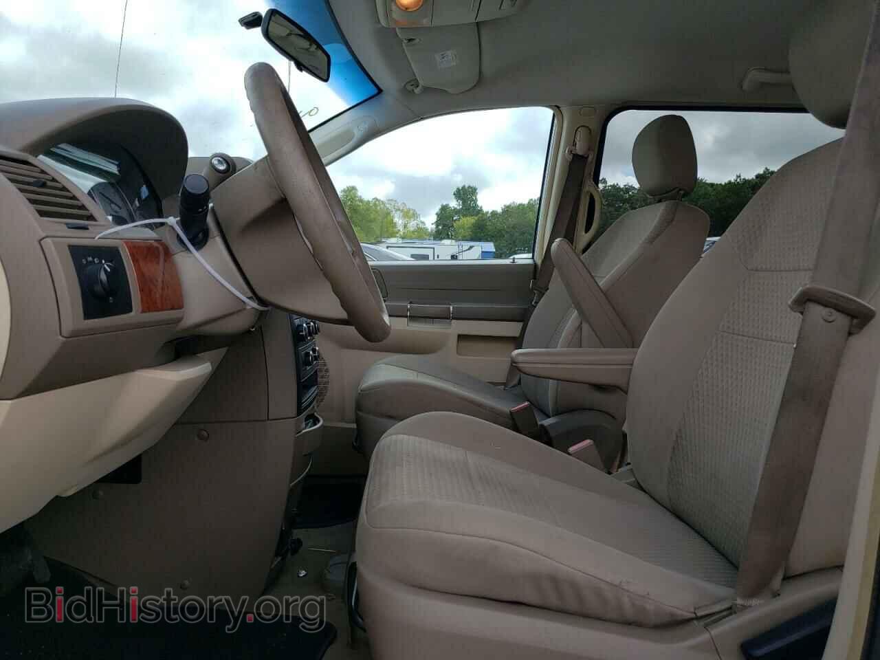 2008 CHRYSLER MINIVAN - VIN: 2A8HR44H38R643209 - Фото 7