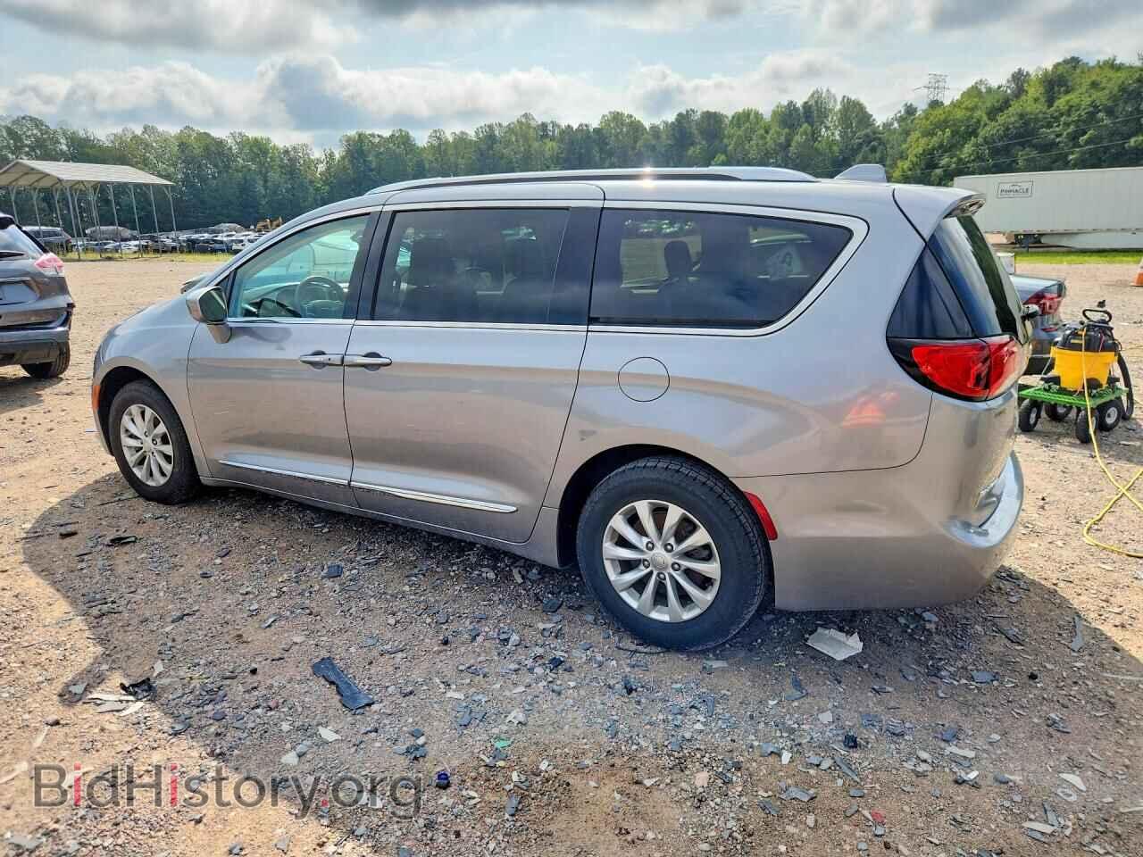 2019 CHRYSLER PACIFICA - VIN: 2C4RC1BG2KR626740 - Photo 2