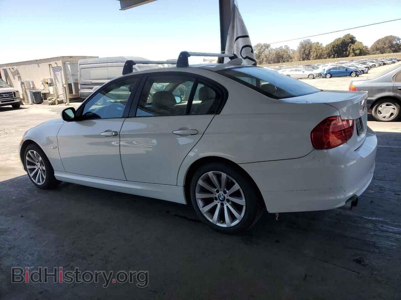 2011 BMW 3 SERIES - VIN: WBAPH5G52BNM72077 - Фото 2