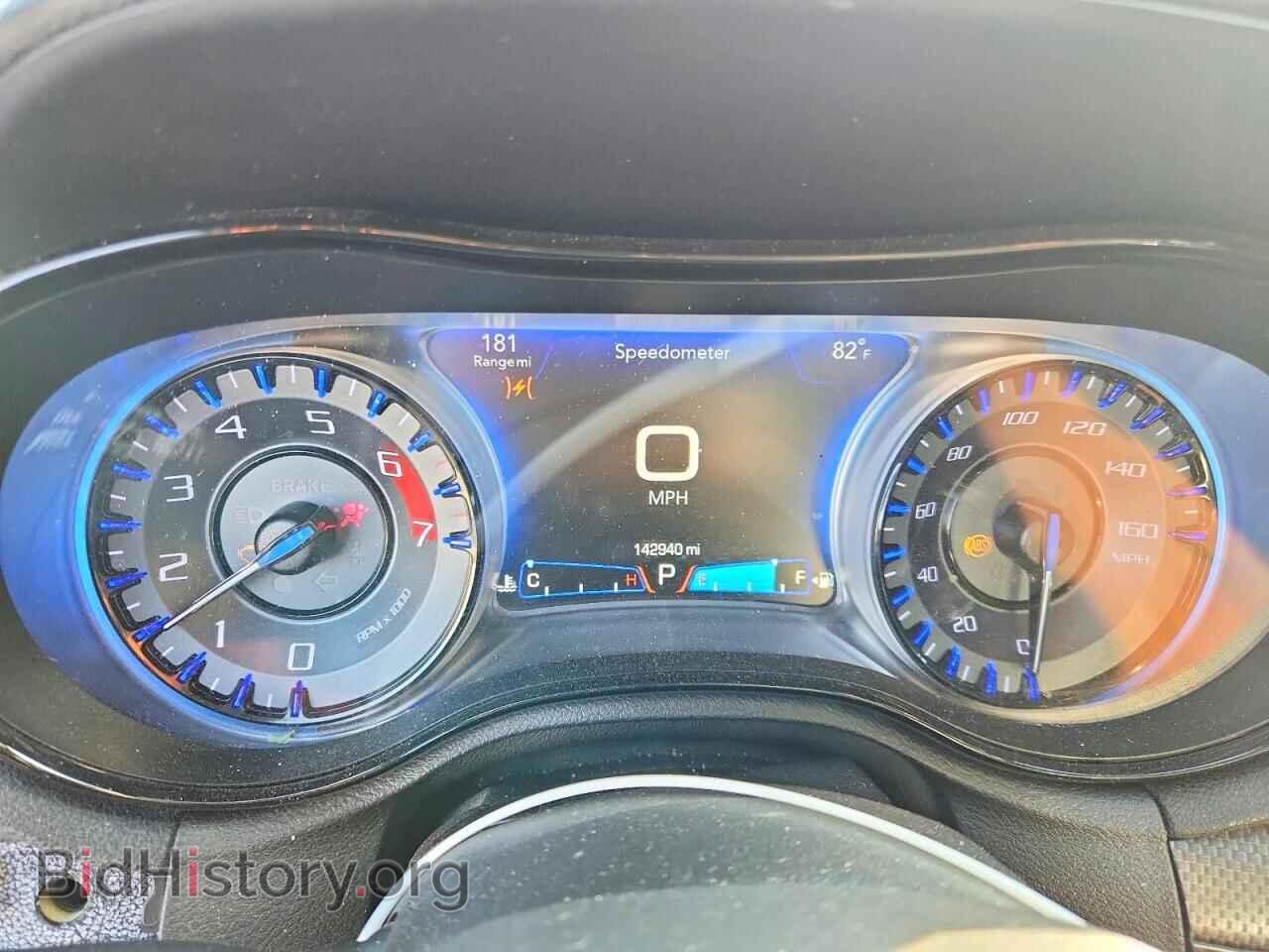 2016 CHRYSLER 300 - VIN: 2C3CCABT5GH182192 - Фото 9