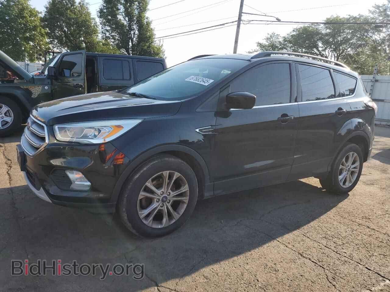 Фотография 1FMCU0GD3HUF04665 - FORD ESCAPE 2017