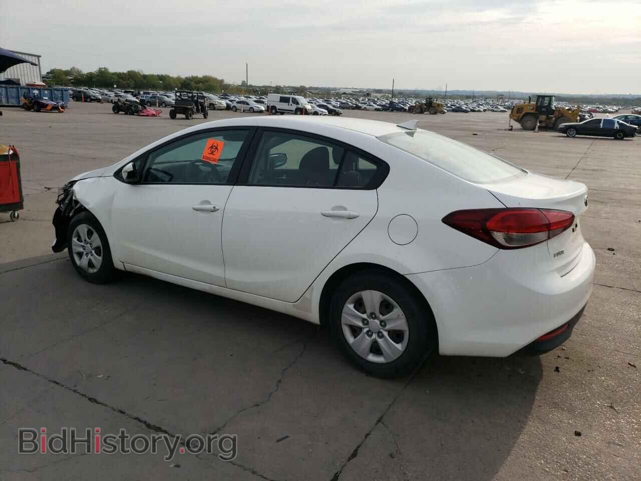 2017 KIA FORTE - VIN: 3KPFK4A79HE013663 - Фото 2