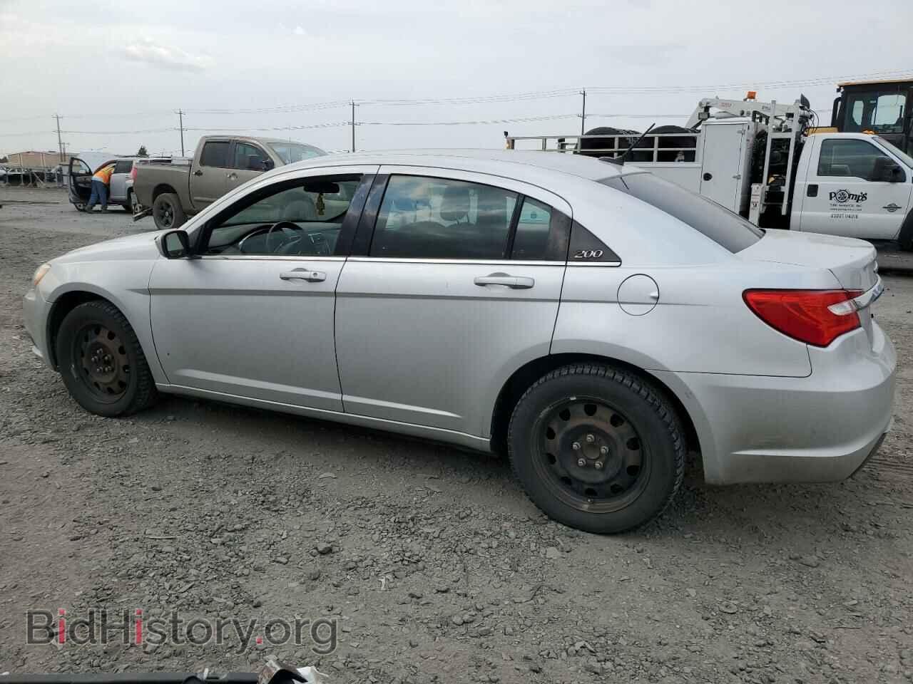 2012 CHRYSLER 200 - VIN: 1C3CCBAB9CN320526 - Фото 2