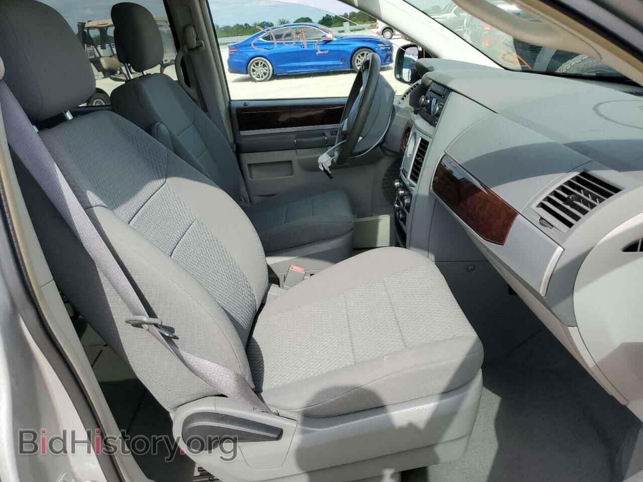2010 CHRYSLER MINIVAN - VIN: 2A4RR5D12AR366184 - Фото 5