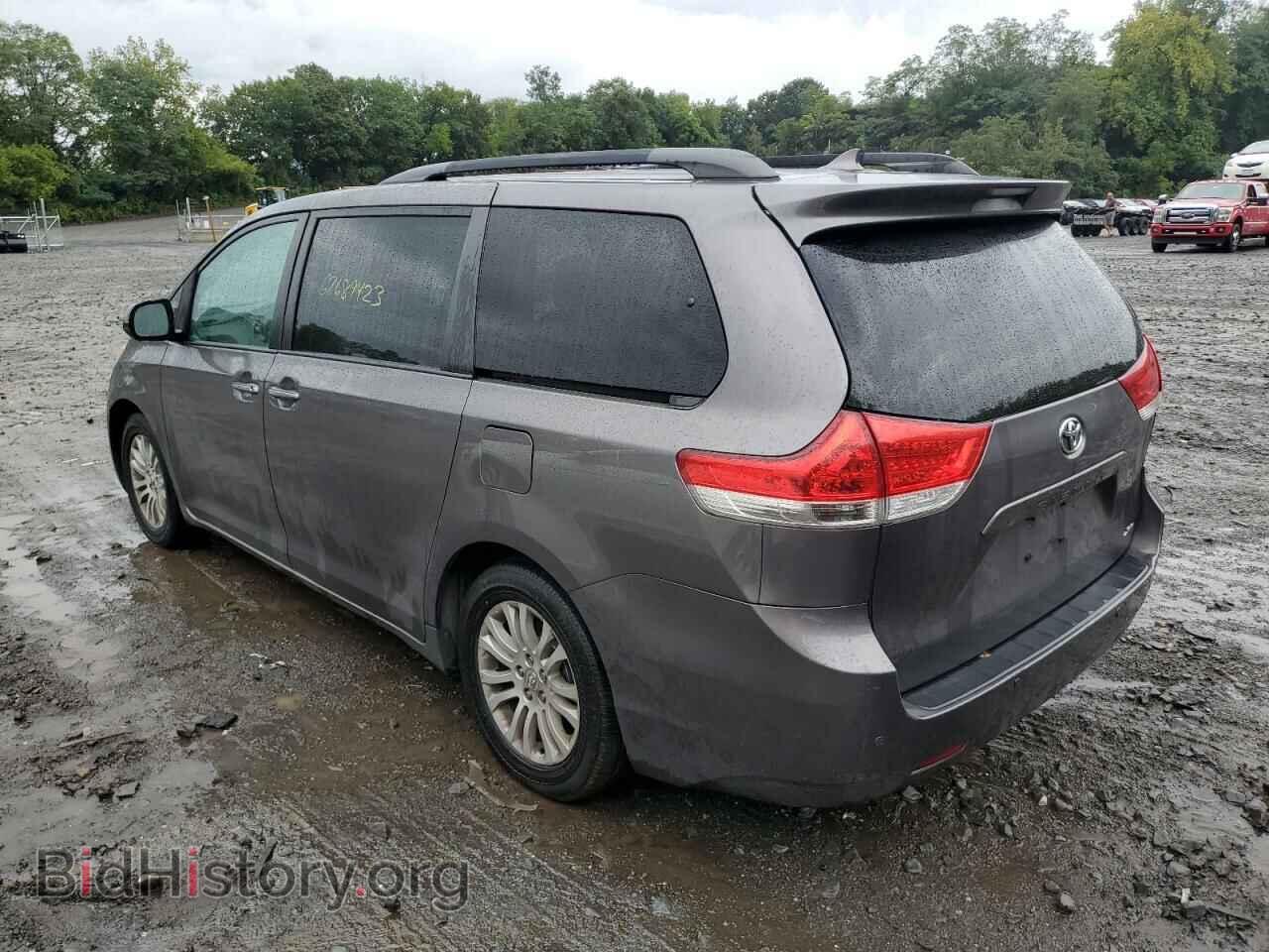 2011 TOYOTA All Models - VIN: 5TDYK3DC8BS035839 - Photo 2
