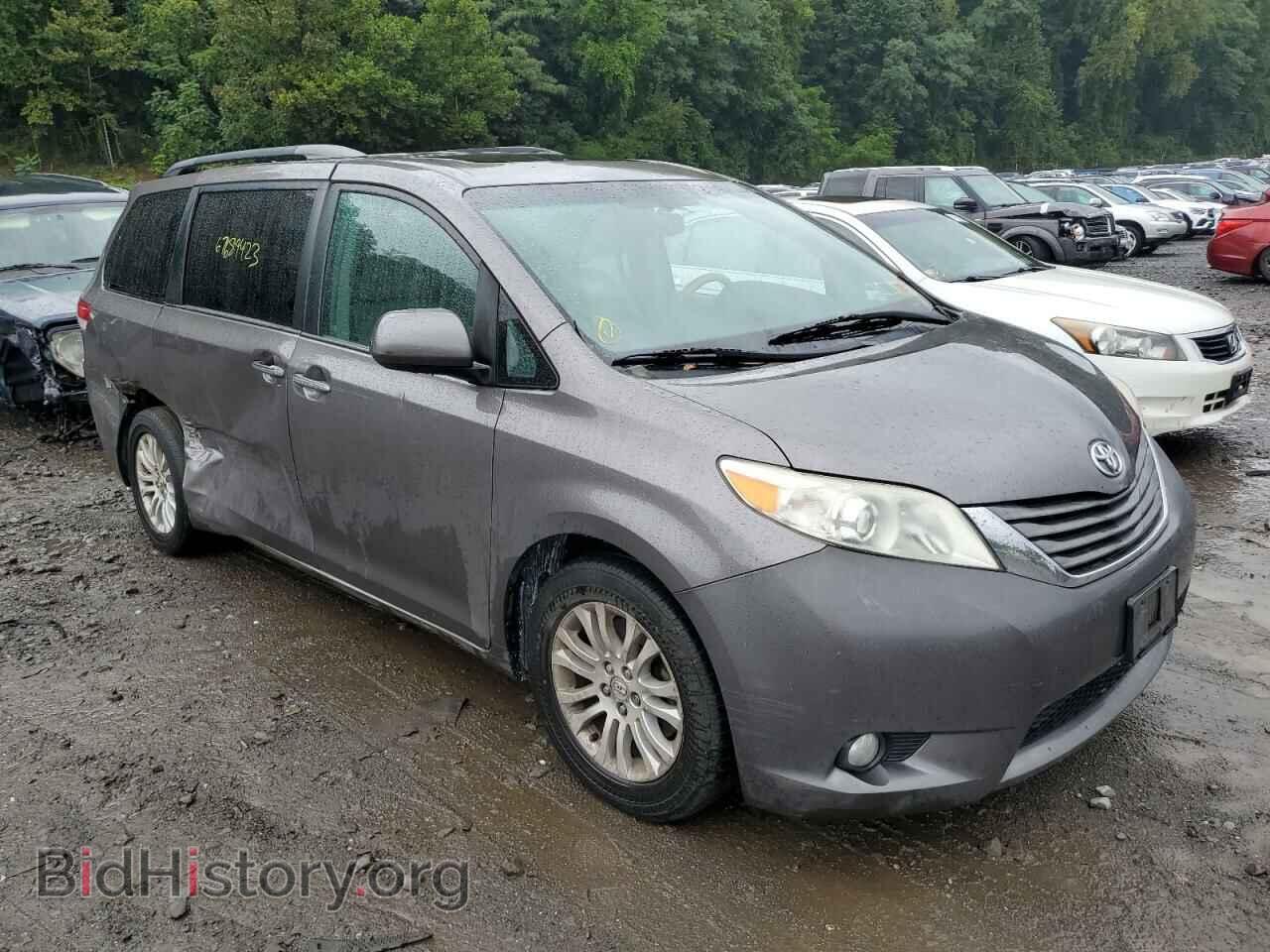 2011 TOYOTA All Models - VIN: 5TDYK3DC8BS035839 - Photo 4