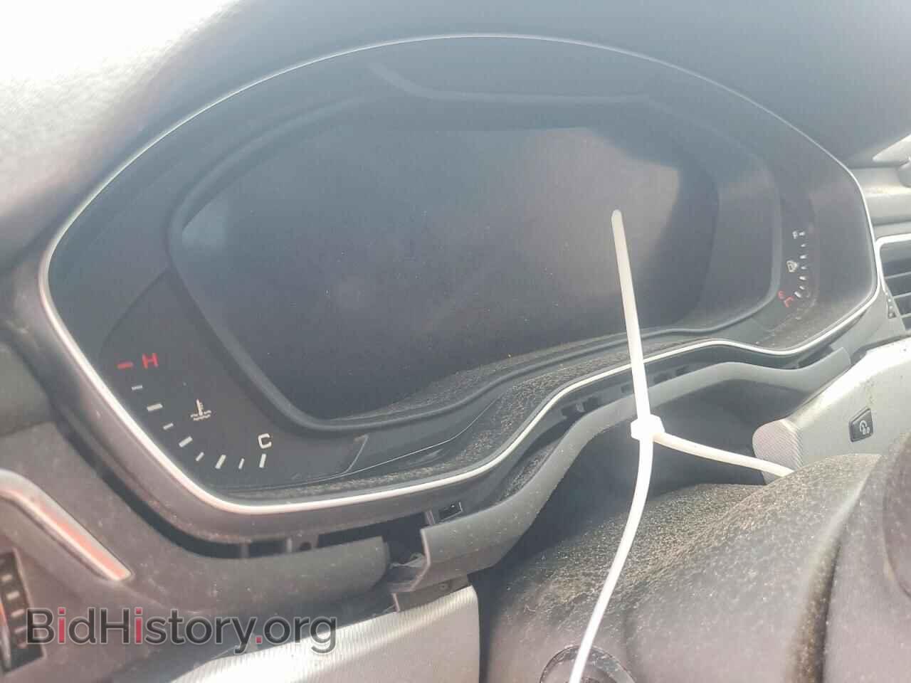 2017 AUDI A4 - VIN: WAUENAF4XHN029802 - Фото 9