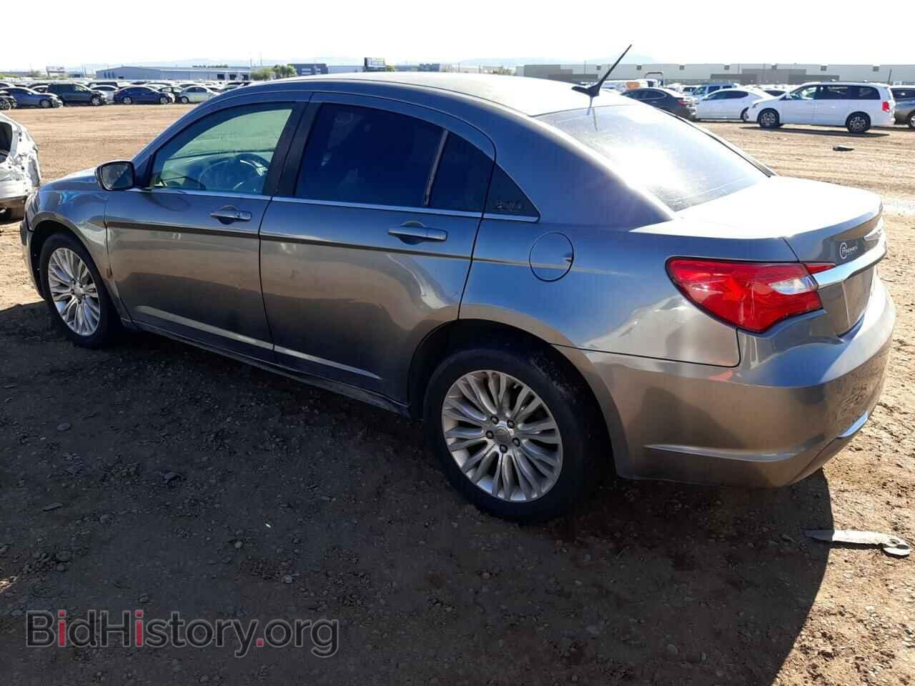 2013 CHRYSLER 200 - VIN: 1C3CCBAB0DN685596 - Фото 2