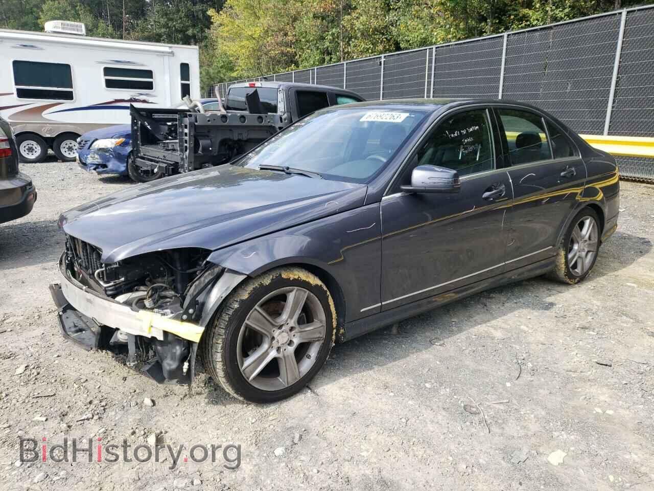 Photo WDDGF8BBXBR152981 - MERCEDES-BENZ C-CLASS 2011