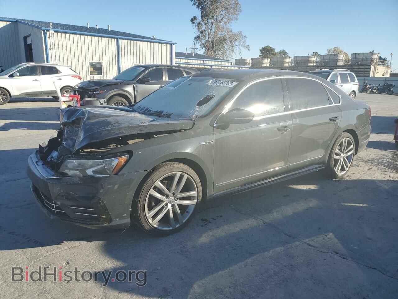 Photo 1VWDT7A32HC031915 - VOLKSWAGEN PASSAT 2017