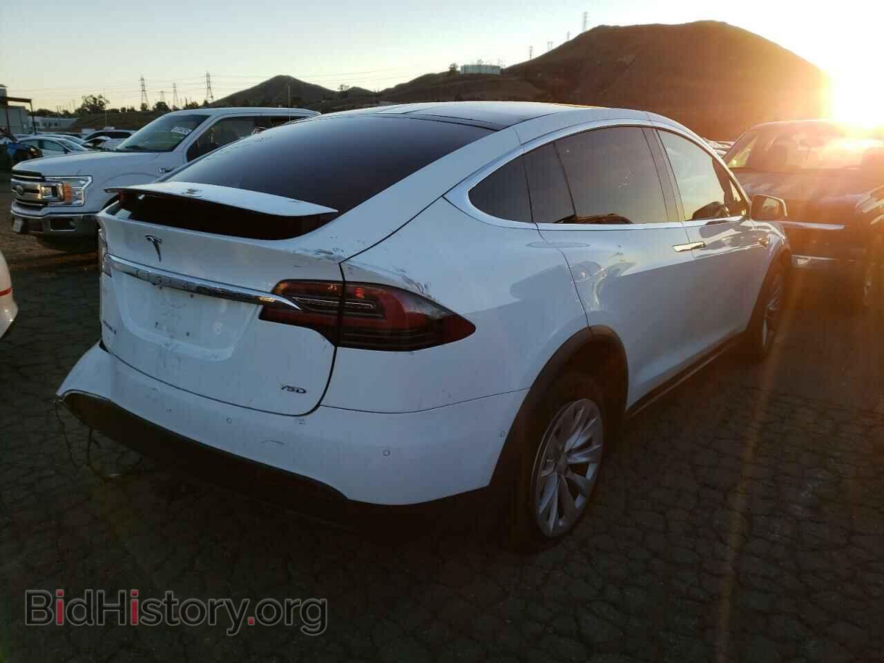 2016 TESLA MODEL X - VIN: 5YJXCBE2XGF017637 - Фото 3