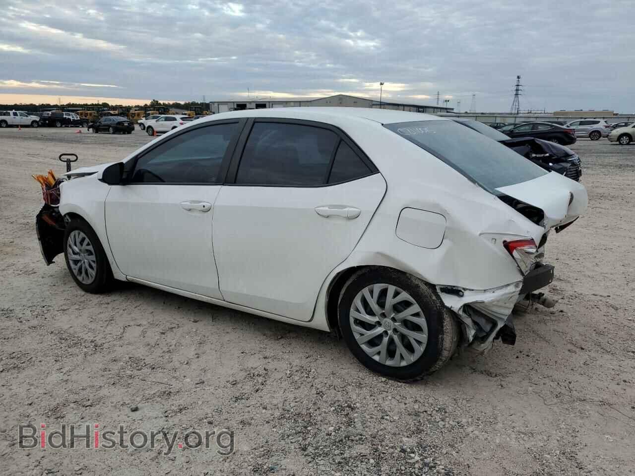2017 TOYOTA COROLLA - VIN: 5YFBURHE3HP631442 - Photo 2