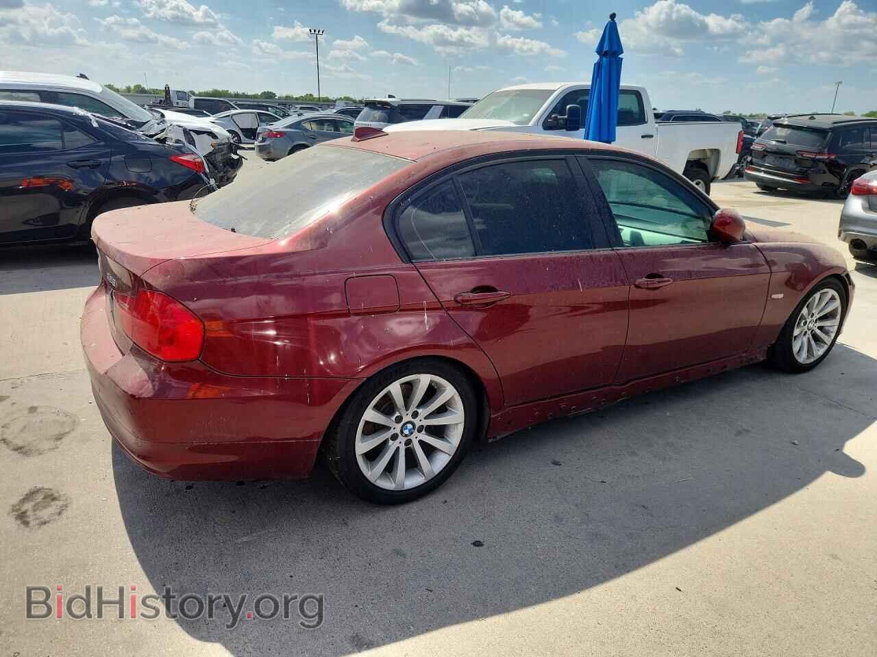 2011 BMW 3 SERIES - VIN: WBAPH7C59BE126349 - Photo 3