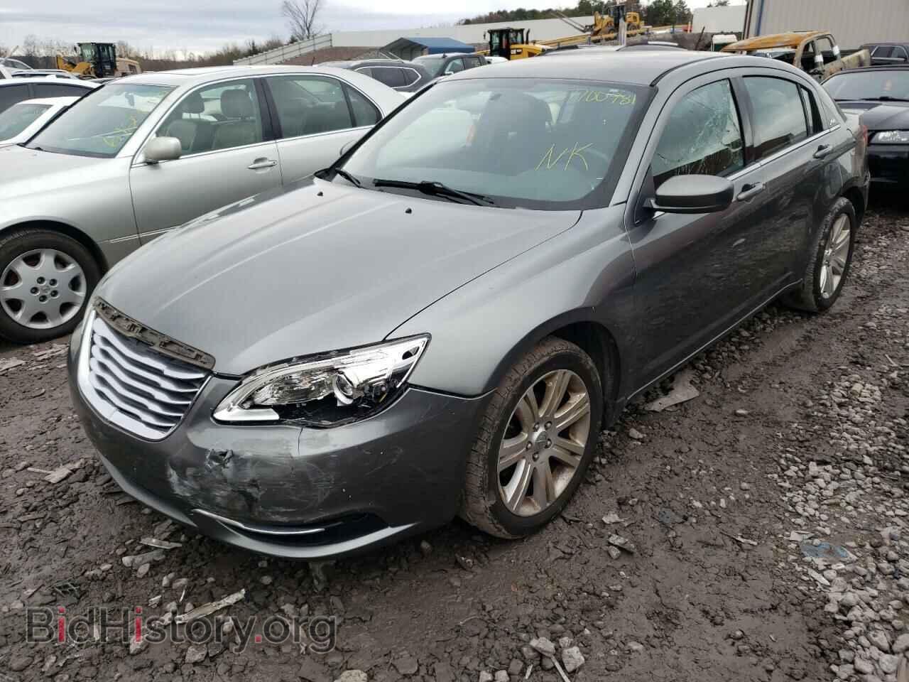 2013 CHRYSLER 200 - VIN: 1C3CCBBB7DN614569 - Фото 2