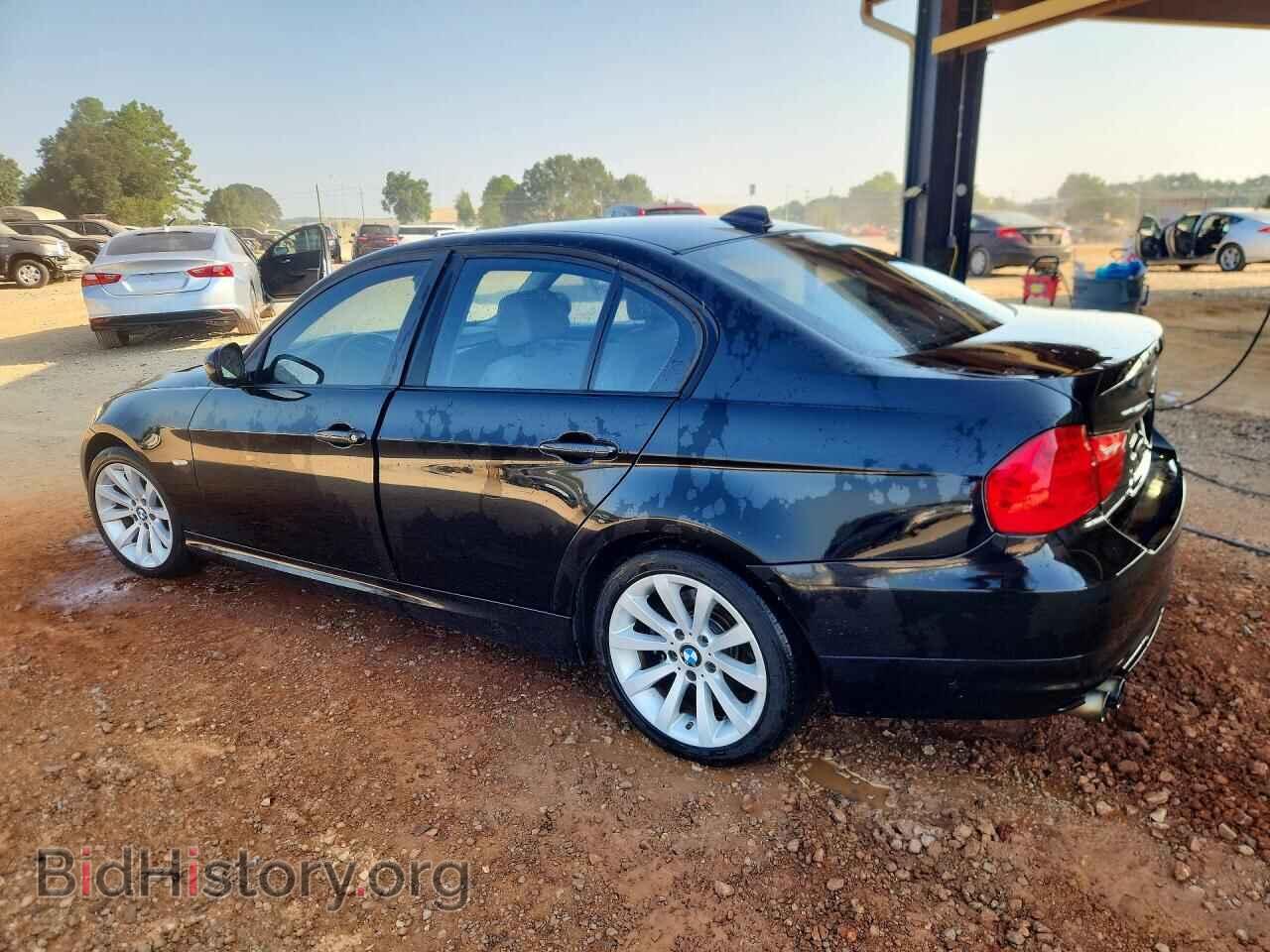 2011 BMW 3 SERIES - VIN: WBAPH7C52BE851355 - Photo 2