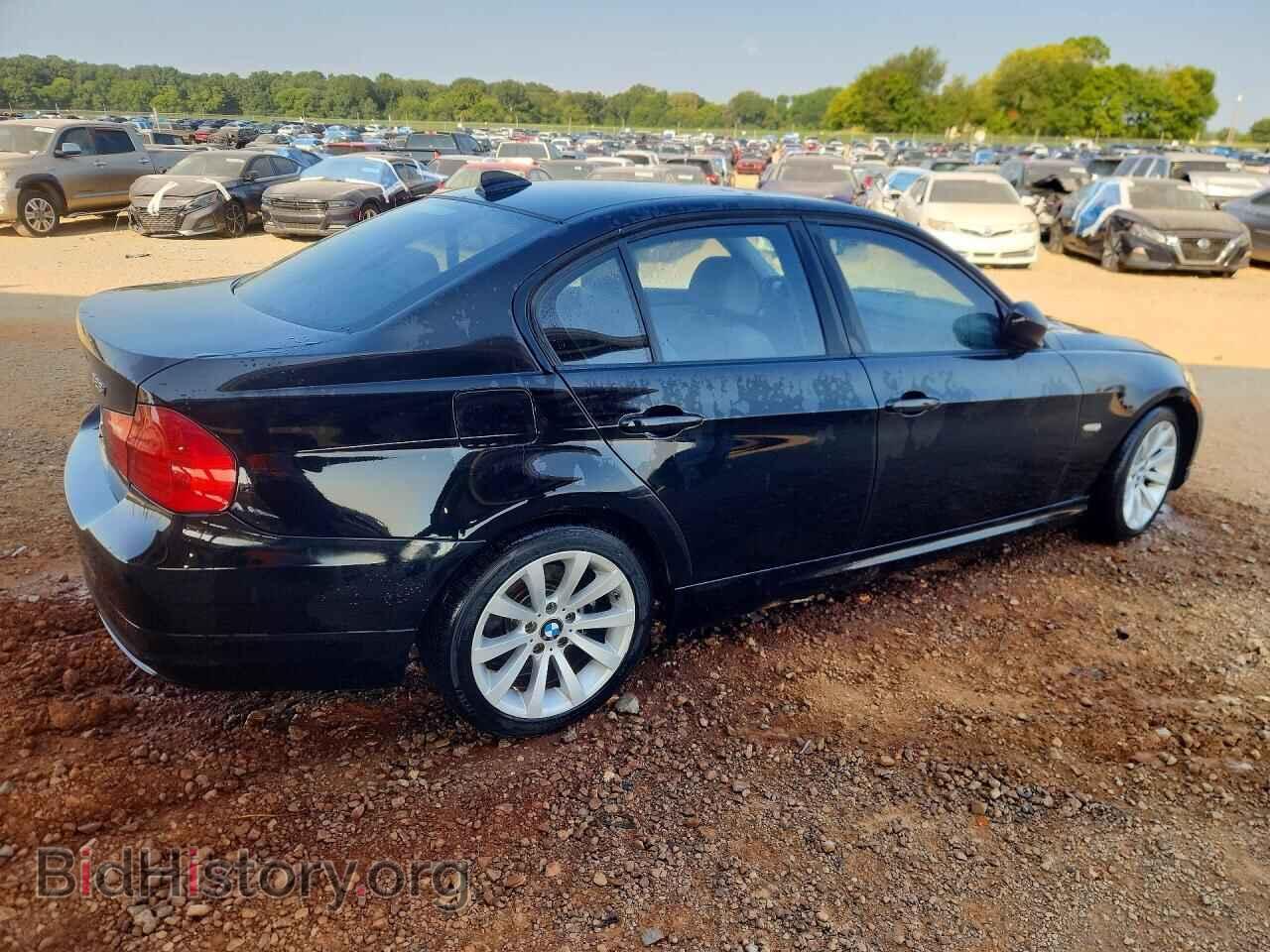 2011 BMW 3 SERIES - VIN: WBAPH7C52BE851355 - Photo 3