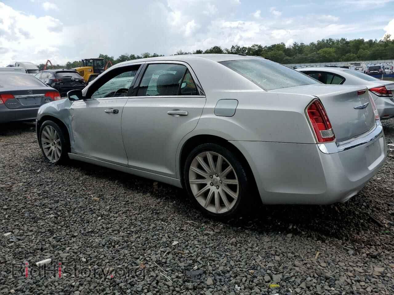 2012 CHRYSLER 300 - VIN: 2C3CCAAG5CH312048 - Фото 2