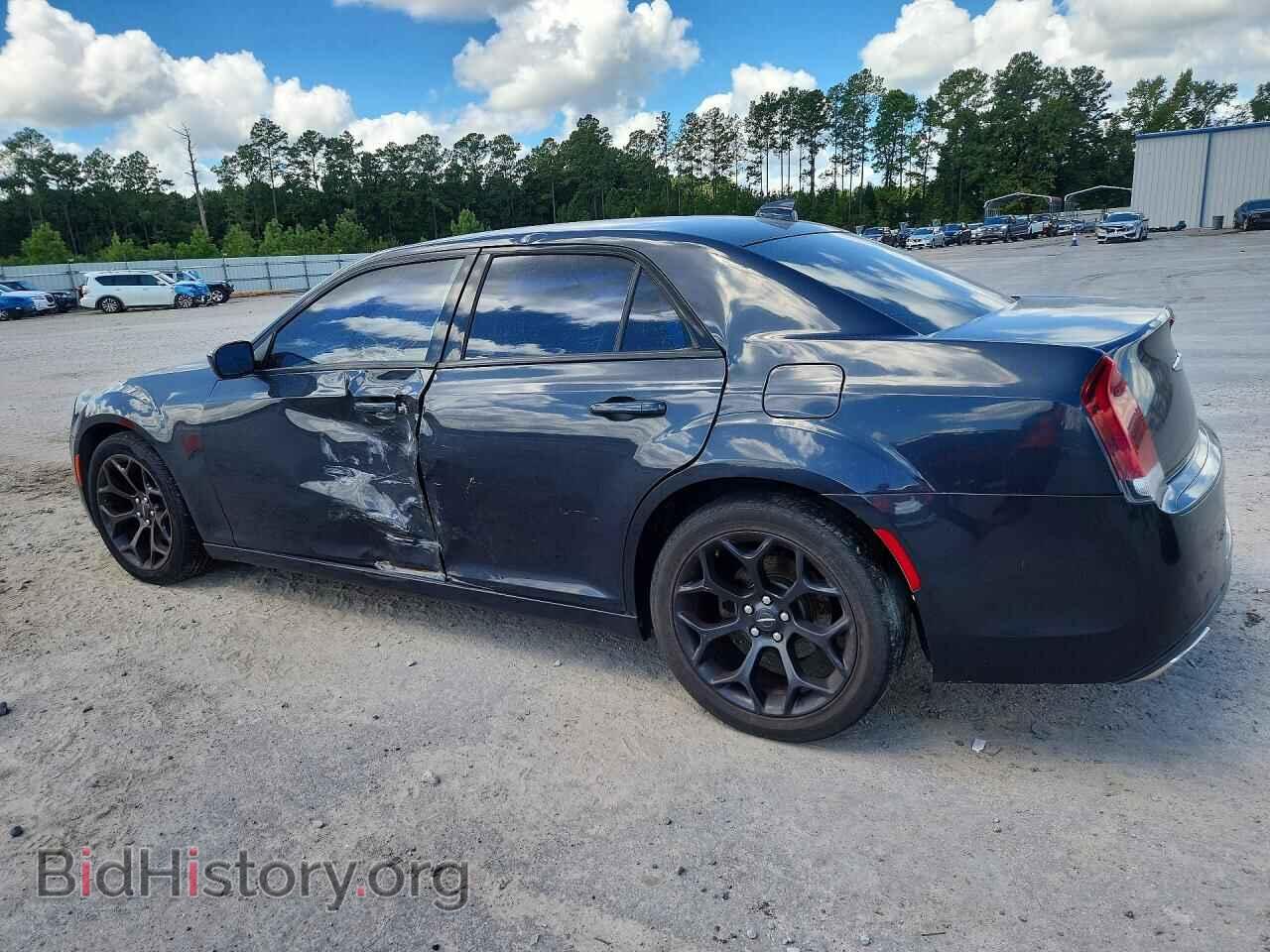2019 CHRYSLER 300 - VIN: 2C3CCABG3KH515503 - Photo 2