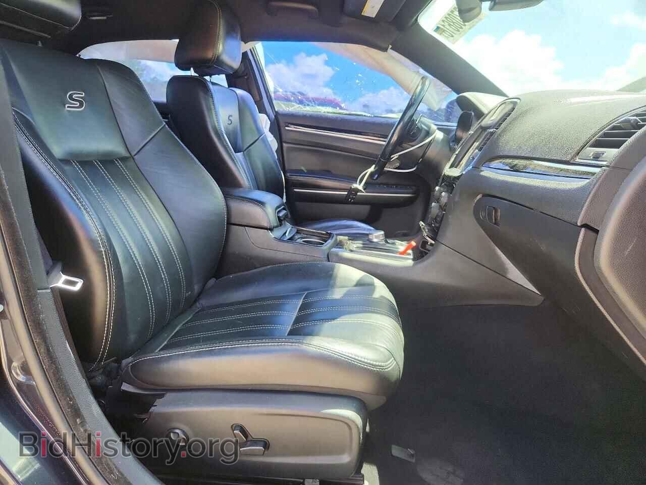 2019 CHRYSLER 300 - VIN: 2C3CCABG3KH515503 - Photo 7