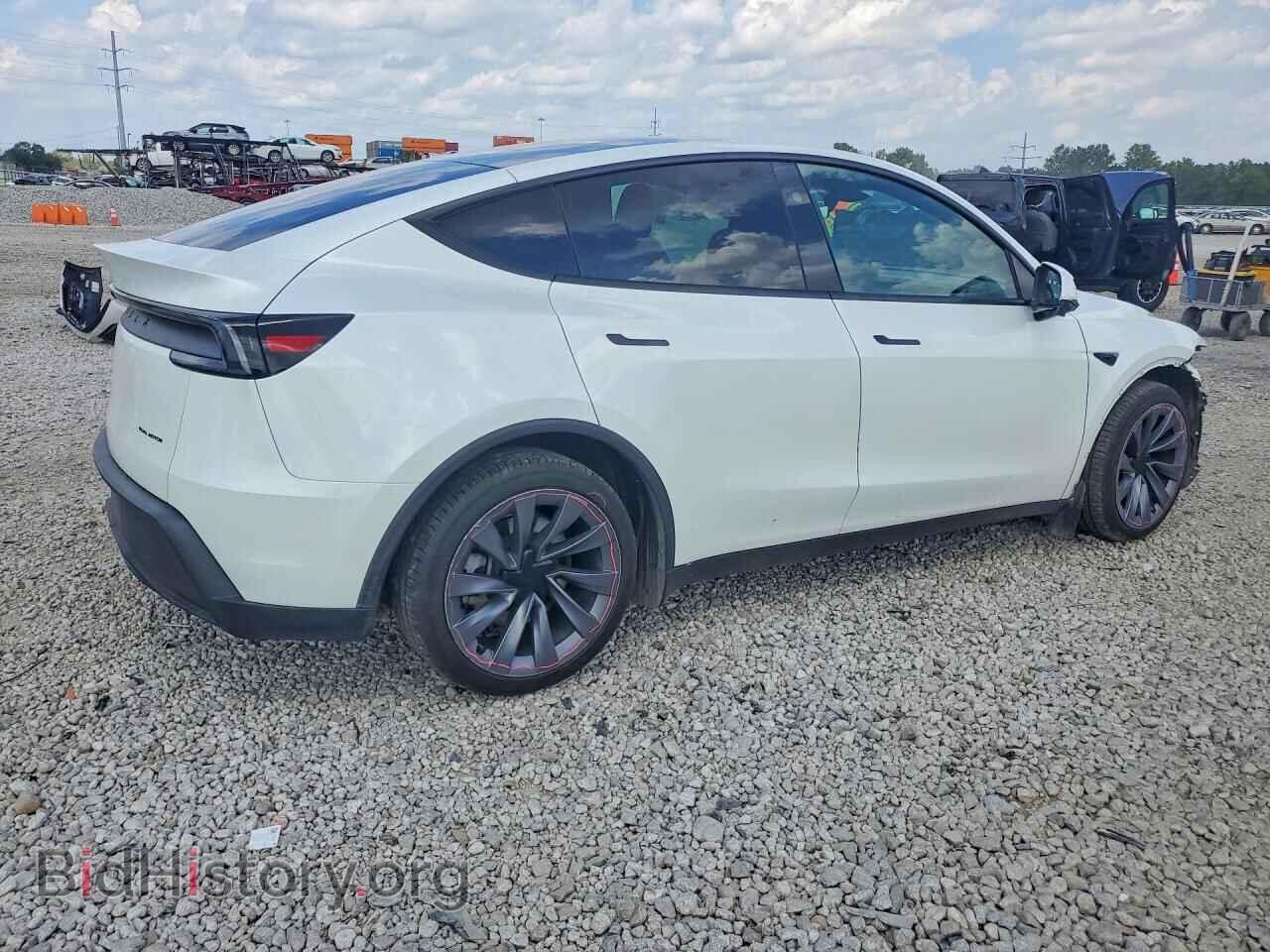 2026 TESLA MODEL Y - VIN: 7SAYGDEE8TF601787 - Фото 3