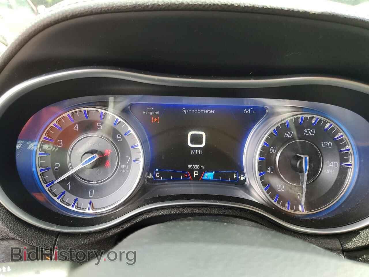 2016 CHRYSLER 300 - VIN: 2C3CCAAG1GH219517 - Photo 9