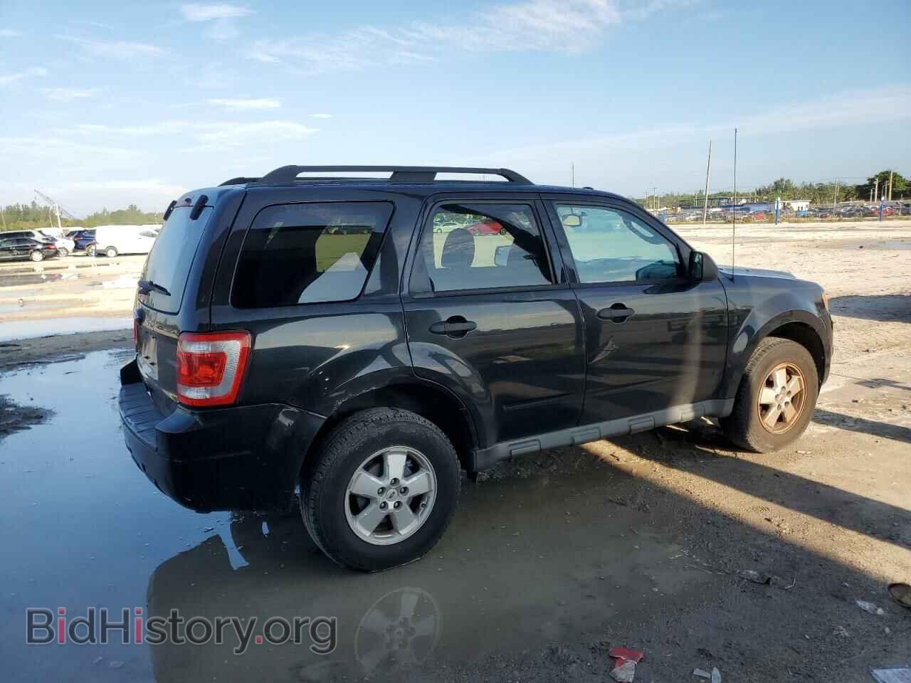 2011 FORD ESCAPE - VIN: 1FMCU0D77BKB56600 - Фото 3