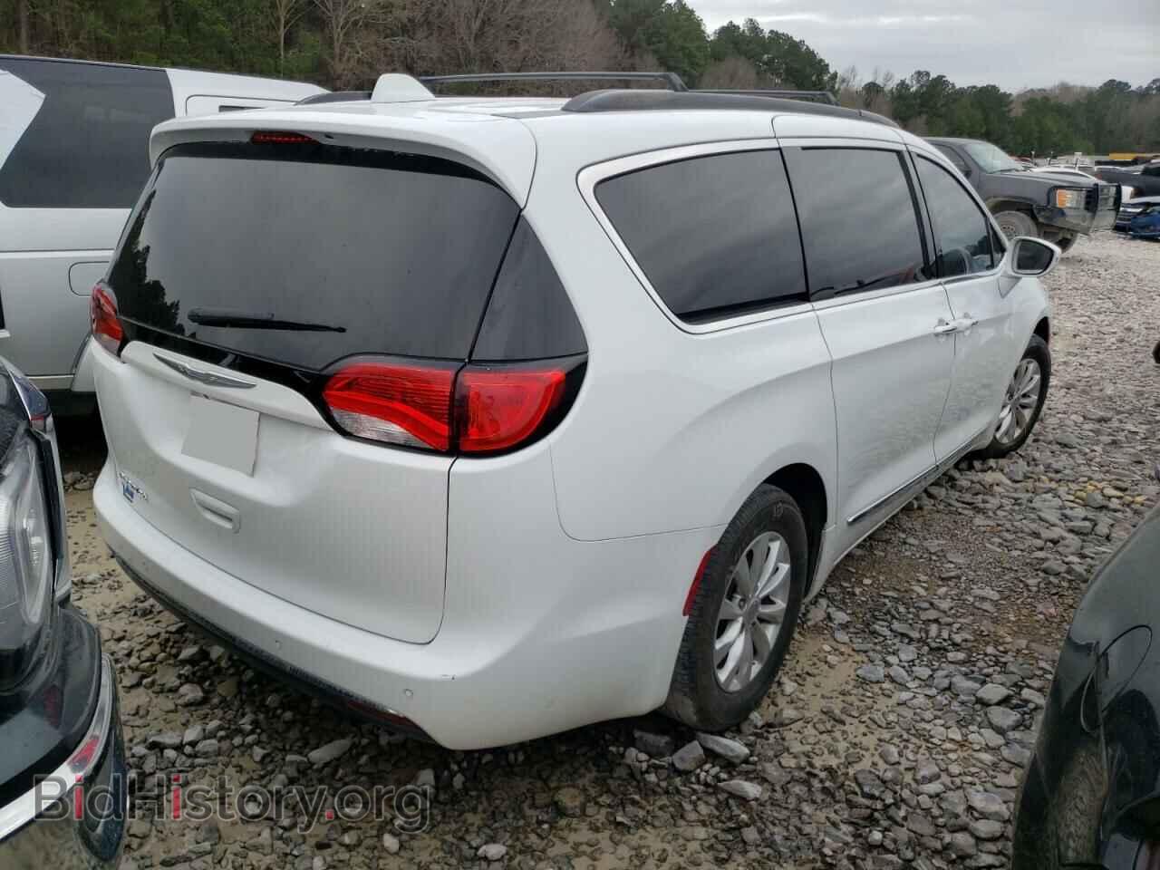2017 CHRYSLER PACIFICA - VIN: 2C4RC1BGXHR747346 - Фото 4