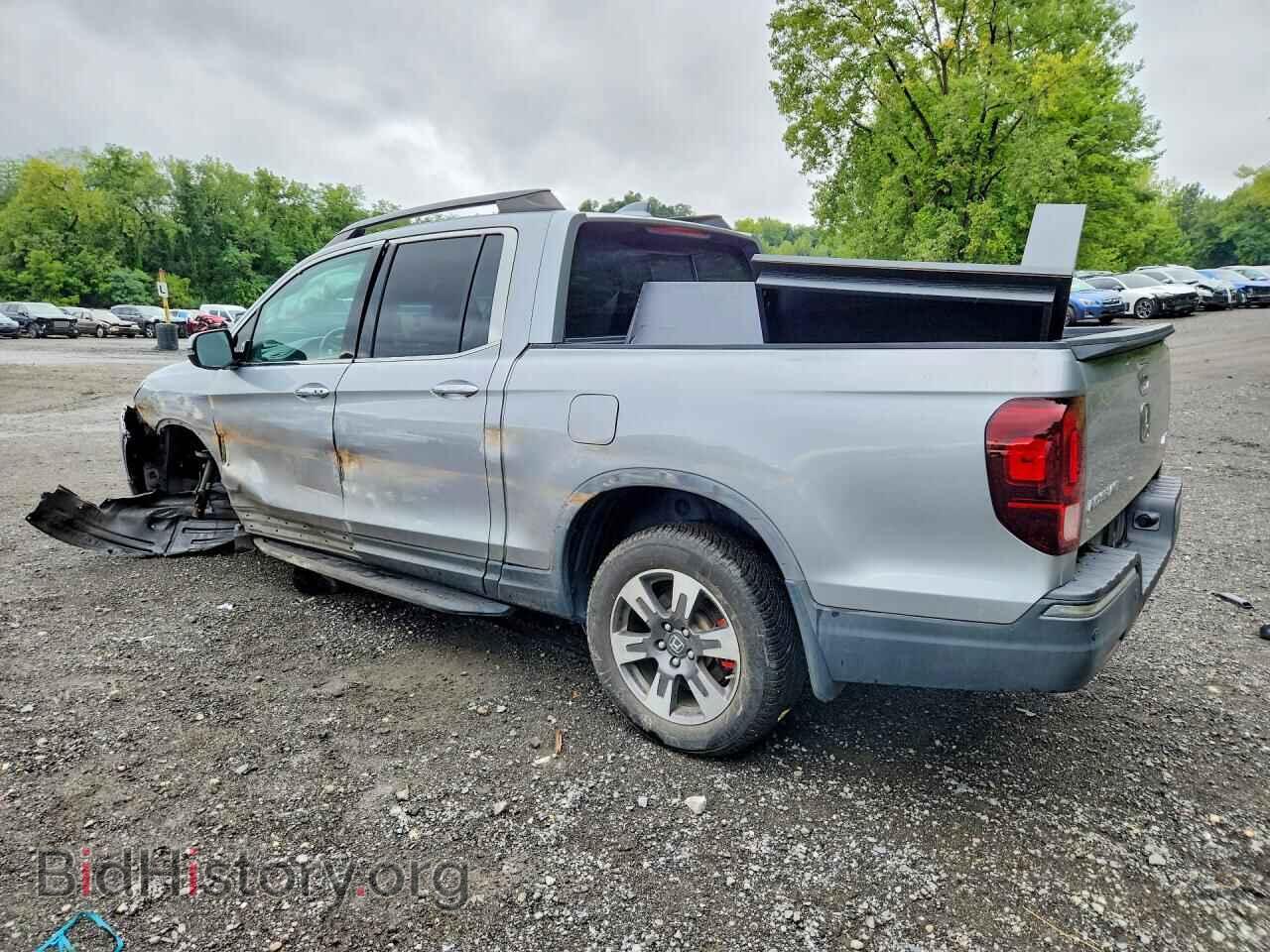 2017 HONDA RIDGELINE - VIN: 5FPYK3F76HB002102 - Photo 2