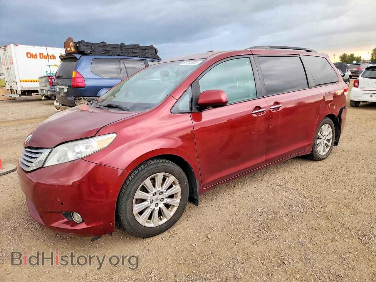 Фотография 5TDDK3DC6BS025003 - TOYOTA SIENNA 2011