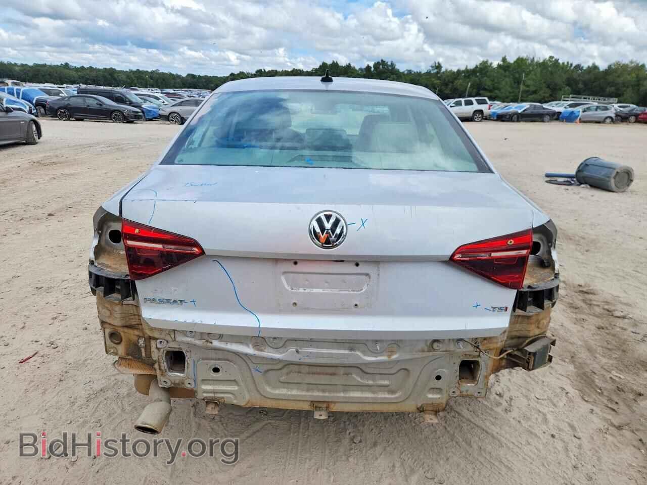2018 VOLKSWAGEN PASSAT - VIN: 1VWAA7A30JC024752 - Photo 6