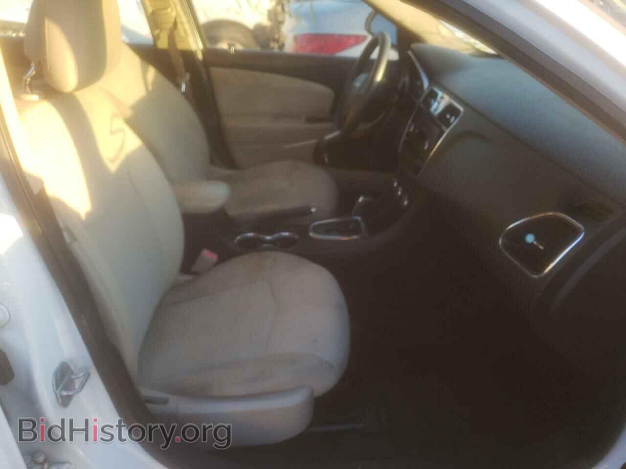 2012 CHRYSLER 200 - VIN: 1C3CCBAB8CN223379 - Фото 5