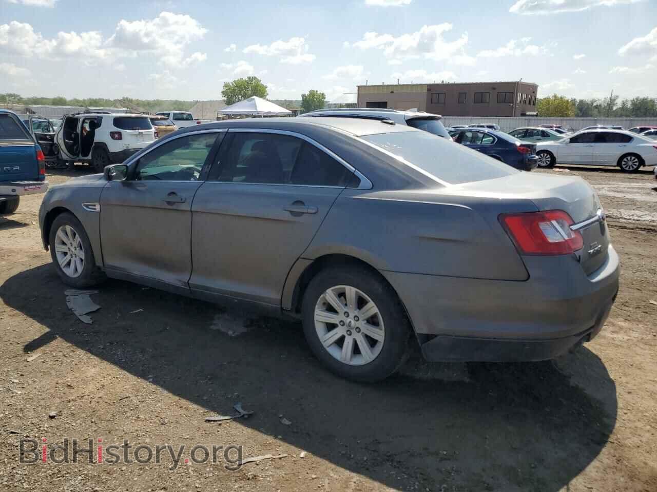 2011 FORD TAURUS - VIN: 1FAHP2DW2BG177559 - Фото 2