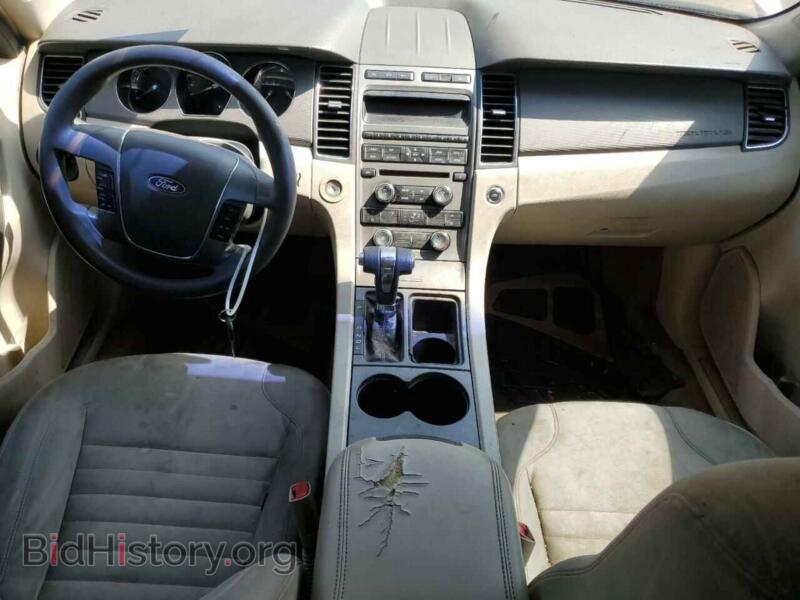 2011 Ford TAURUS (VIN 1FAHP2DW2BG177559) — фото 8 из 12