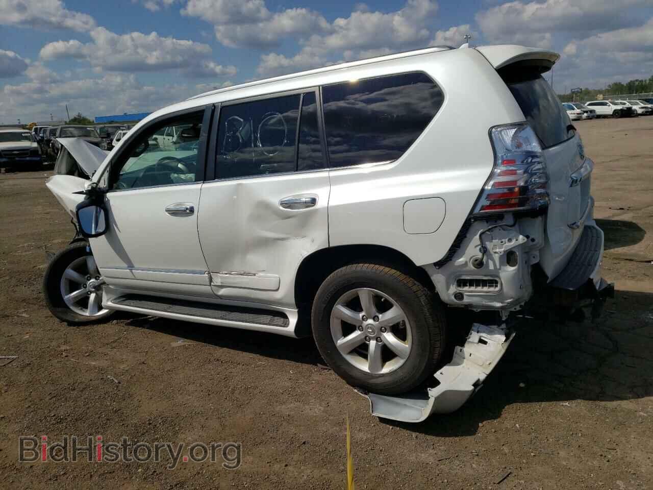 2015 LEXUS GX - VIN: JTJBM7FX2F5115556 - Фото 2