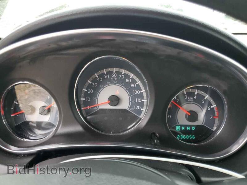 2012 Chrysler 200 (VIN 1C3CCBAB7CN295870) — photo 9 of 15