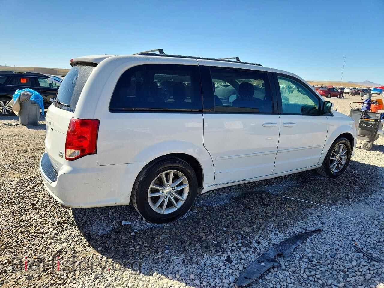 2016 DODGE CARAVAN - VIN: 2C4RDGCG3GR335167 - Фото 3