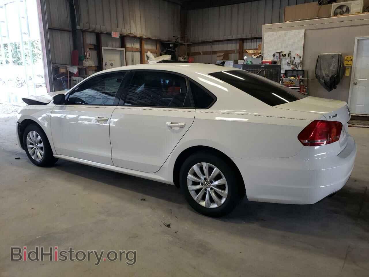 2015 VOLKSWAGEN PASSAT - VIN: 1VWAS7A30FC016221 - Фото 2