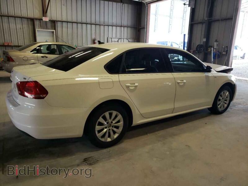 2015 Volkswagen PASSAT (VIN 1VWAS7A30FC016221) — фото 3 из 12