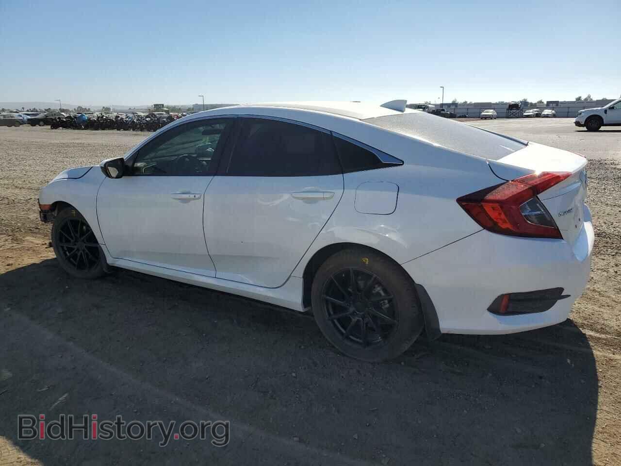 2018 HONDA CIVIC - VIN: 2HGFC2F7XJH569132 - Фото 2