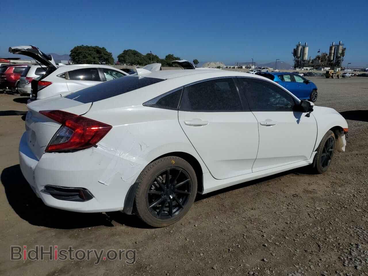 2018 HONDA CIVIC - VIN: 2HGFC2F7XJH569132 - Фото 3