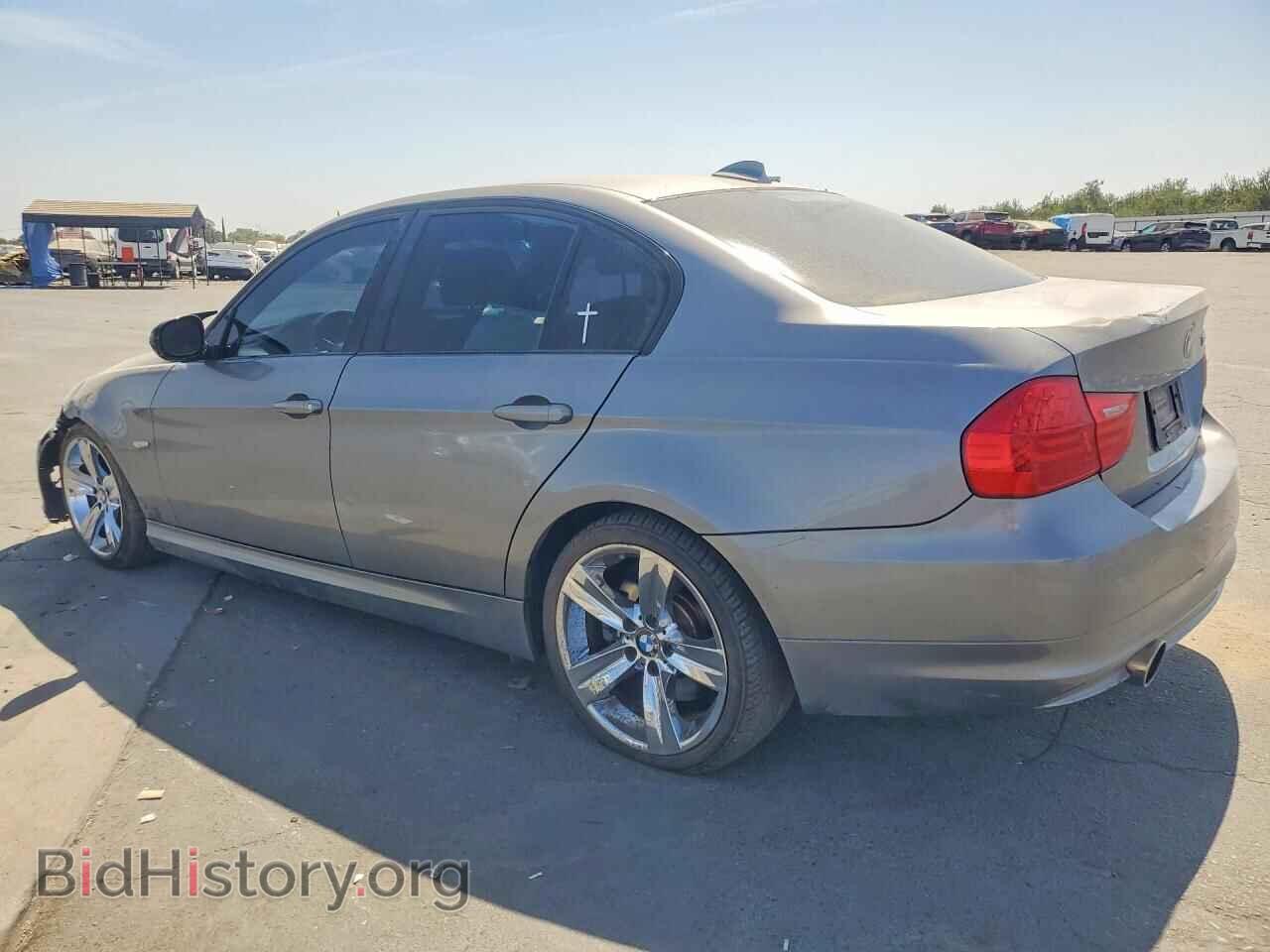 2011 BMW 3 SERIES - VIN: WBAPM5C50BE577850 - Фото 2