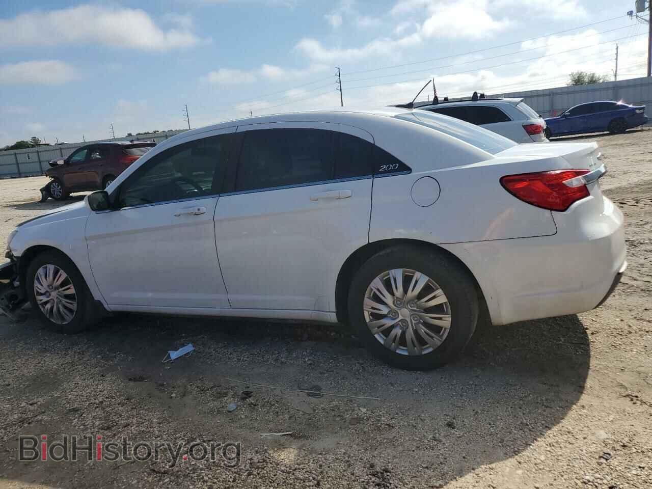 2012 CHRYSLER 200 - VIN: 1C3CCBAB0CN162772 - Фото 2