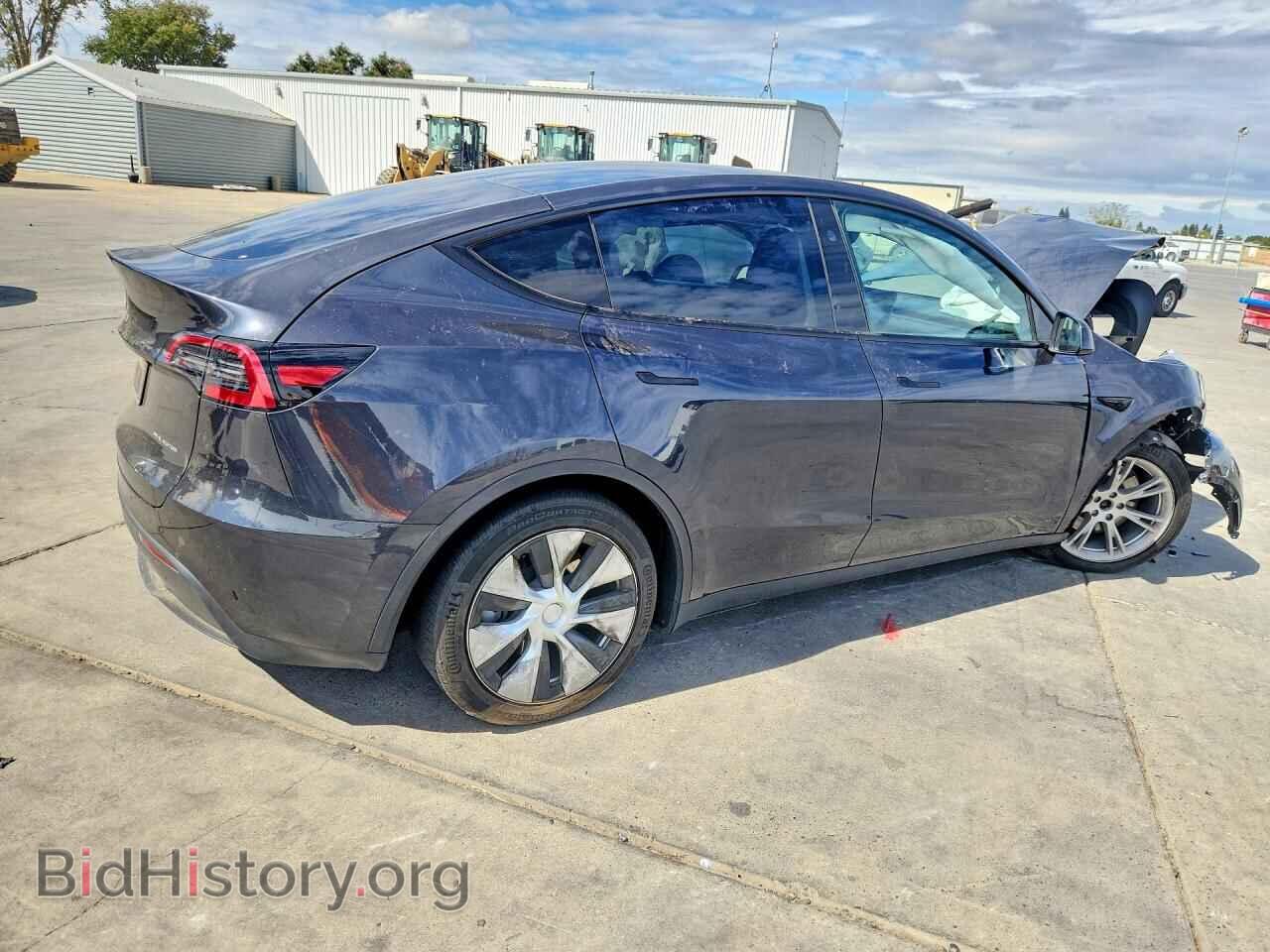 2024 TESLA MODEL Y - VIN: 7SAYGAEEXRF010965 - Photo 3