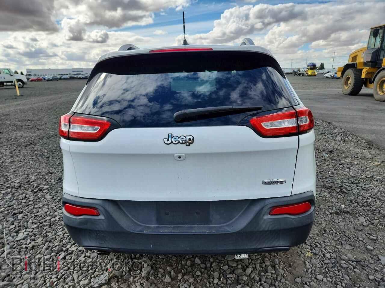 2015 JEEP CHEROKEE - VIN: 1C4PJLCB6FW532031 - Фото 6