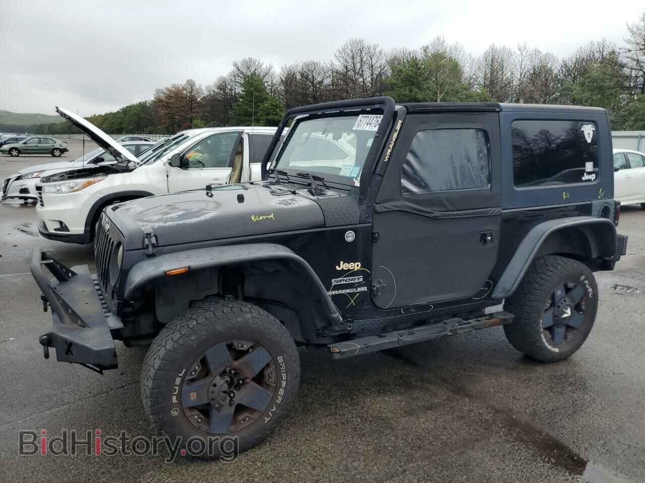 Photo 1J4AA2D18BL577922 - JEEP WRANGLER 2011