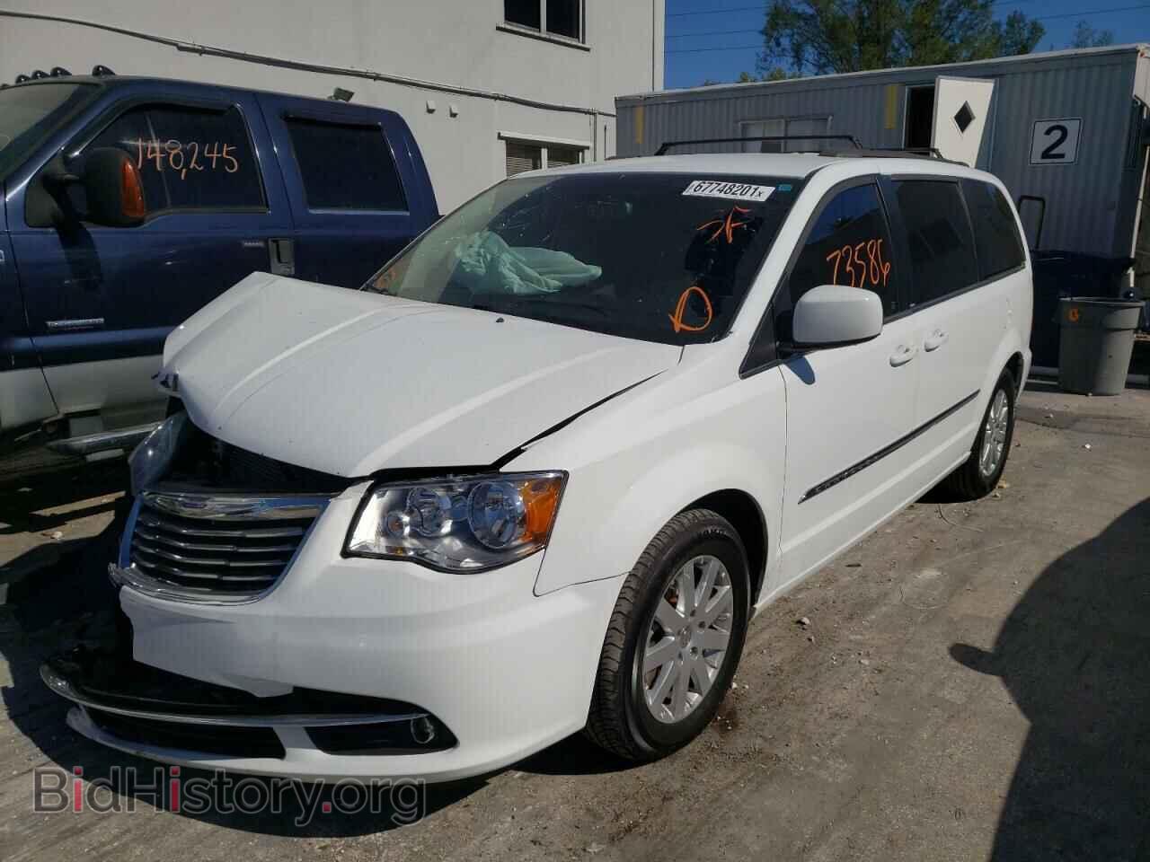 2014 CHRYSLER MINIVAN - VIN: 2C4RC1BG2ER292908 - Фото 2