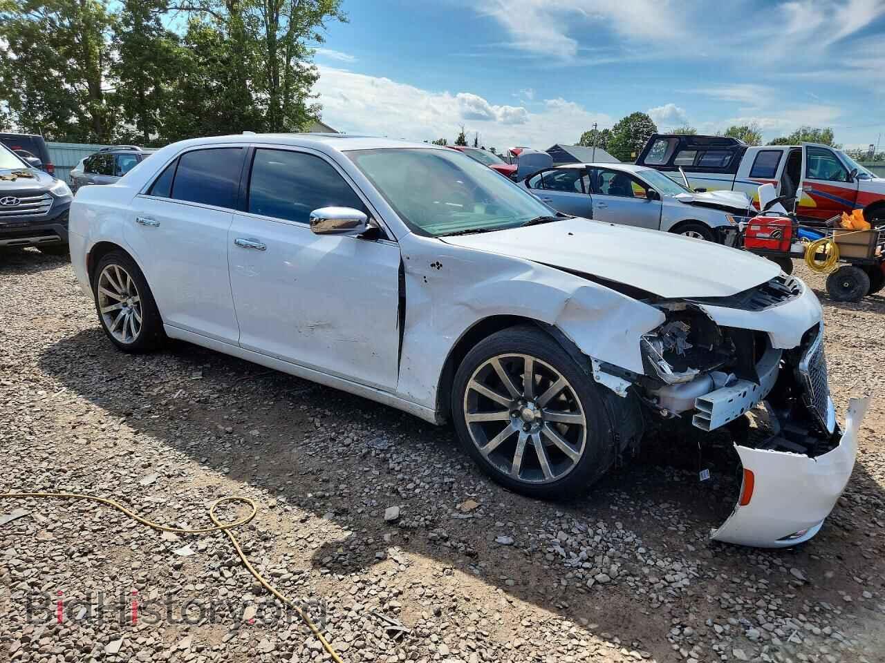 2016 CHRYSLER 300 - VIN: 2C3CCAEG2GH348795 - Photo 4
