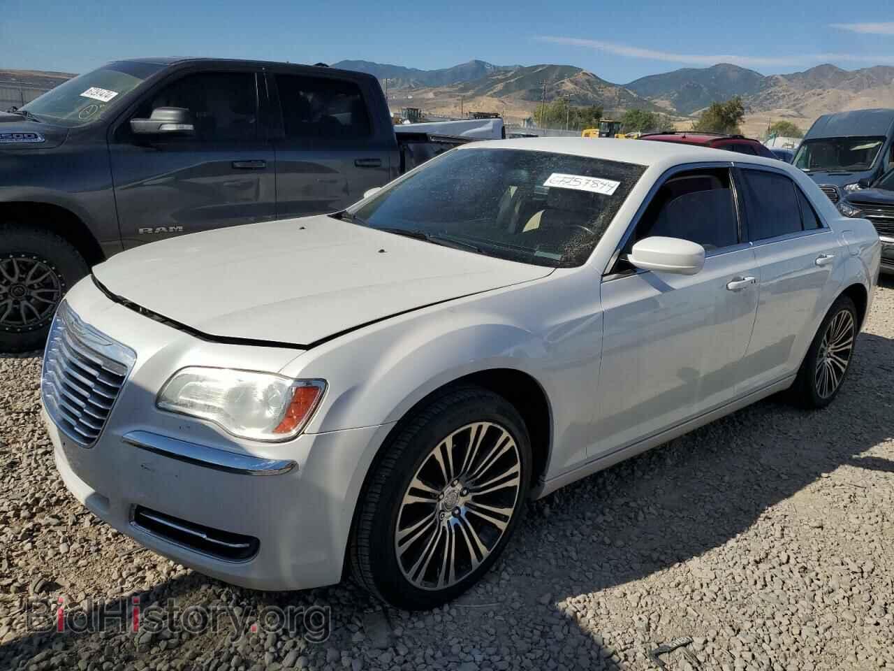 Photo 2C3CA4CG5BH541185 - CHRYSLER 300 2011